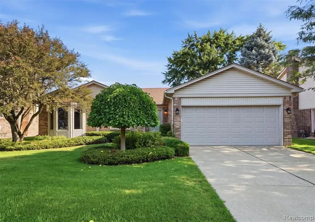Photo 1 of Single family home for sale at 20731 Truax Ln, Clinton Township, MI 48038 5604 | MLS# 61025267 | Listing updated on 2026-08-28