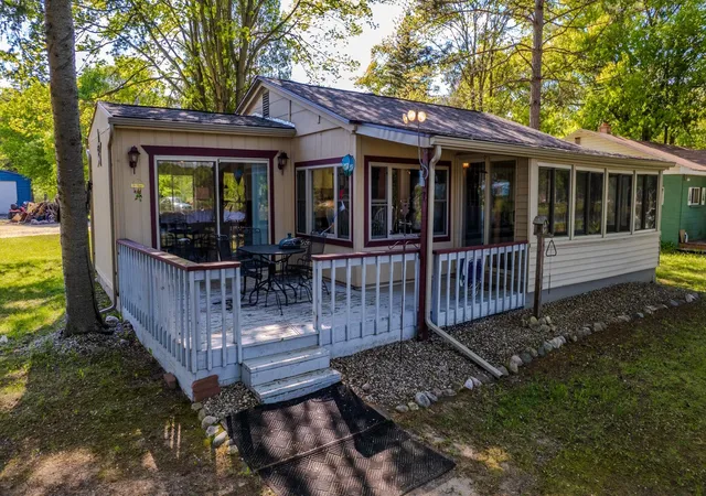 Photo 1 of Single family home for sale at 524 Hilo Rd, Gladwin, MI 48624 | MLS# 50210317 | Listing updated on 2026-09-24