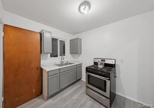 Homes for sale in Ecorse, MI | 3931 14Th St, Ecorse, MI 48229 1300 | MLS# 60982504
