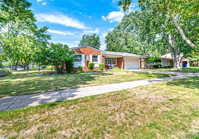 Photo 3 of Single family home for sale at 11534 Briarcliff Dr, Warren, MI 48093 2580 | MLS# 61025290 | Listing updated on 2026-09-14