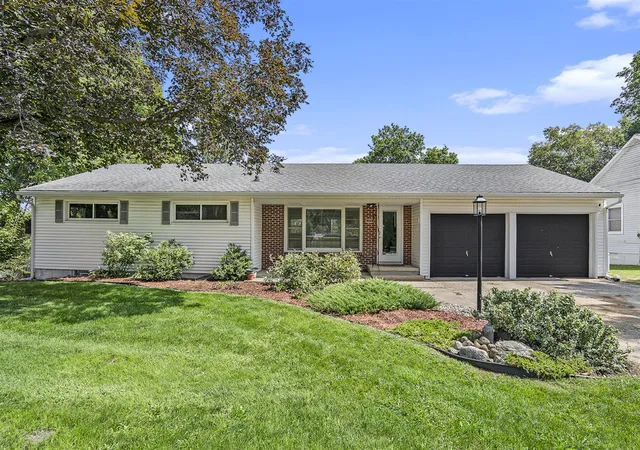 Photo 1 of Single family home for sale at 3509 Lake Allegan Dr, Allegan, MI 49010 | MLS# 70534597 | Listing updated on 2026-08-26