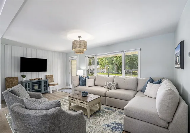 Photo 3 of Single family home for sale at 3509 Lake Allegan Dr, Allegan, MI 49010 | MLS# 70534597 | Listing updated on 2026-08-26
