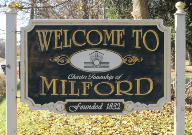 1st image of 727 W W Maple Road Road, Milford, MI 48381 | MLS# 70495636