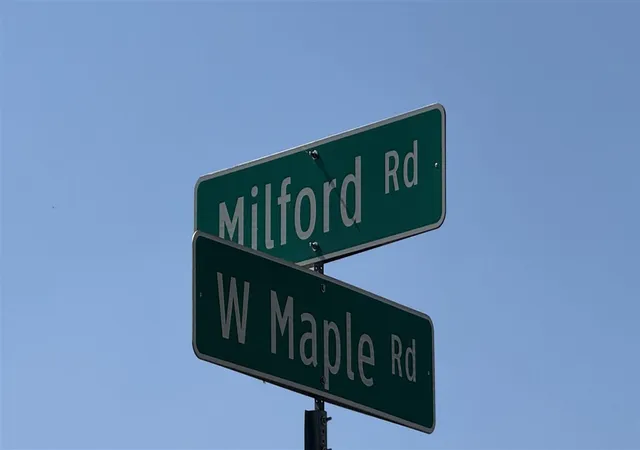 21st image of 727 W W Maple Road Road, Milford, MI 48381 | MLS# 70495636