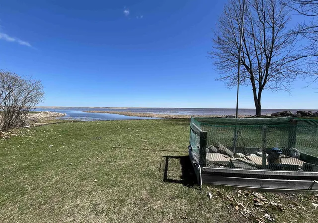 Homes for sale in Pinconning, MI | 2406 Oak Rd, Pinconning, MI 48650 | MLS# 50204934