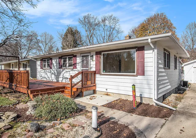 Photo 3 of Sale Pending at 149 Sunset Blvd, Battle Creek, MI 49017 | MLS# 70505237 | Listing updated on 2025-11-27