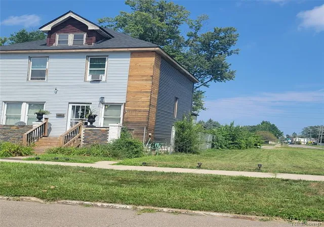 3rd image of 4408 Pennsylvania St, Detroit, MI 48214 | MLS# 60976165