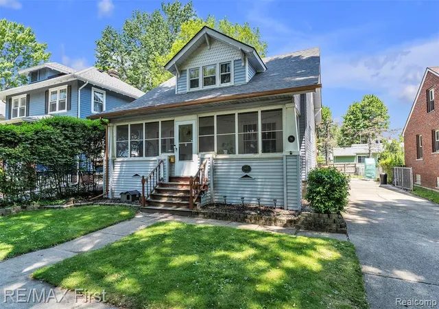 Photo 2 of Single Family Residence at 76 Gallup St, Mount Clemens, MI 48043 | MLS# 60997008 | | Sold on 2026-07-02