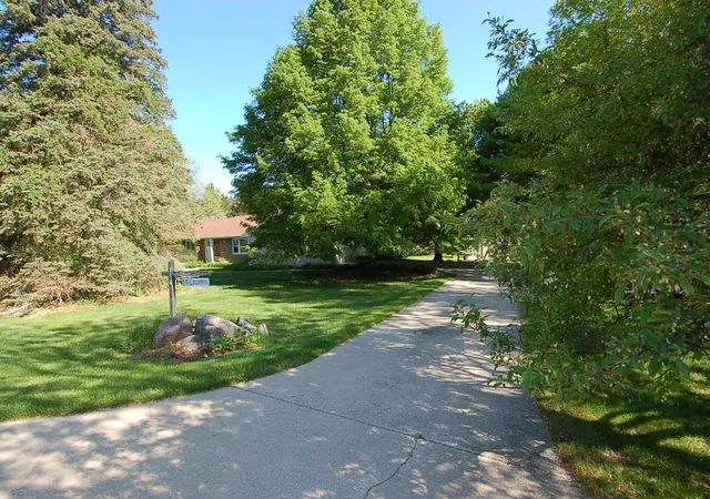 33rd image of 134 Doral Dr, Cadillac, MI 49601 | MLS# 80069555
