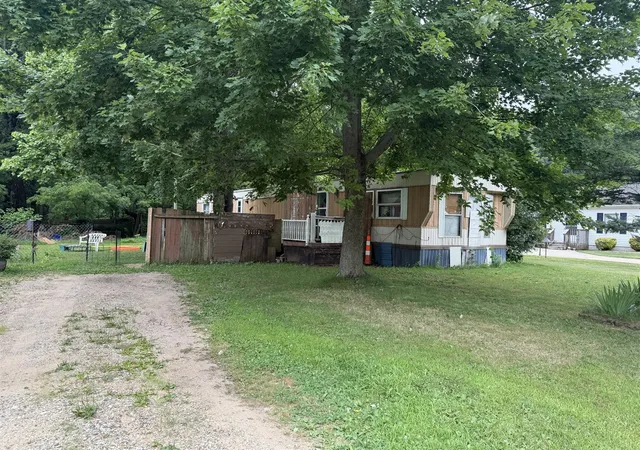 Homes for sale in Lawton, MI | 75690 Marie Dr, Lawton, MI 49065 | MLS# 70484140