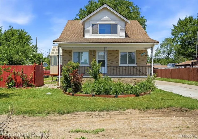 Homes for sale in Clinton Township, MI | 20219 Nicke St, Clinton Township, MI 48035 | MLS# 61002525