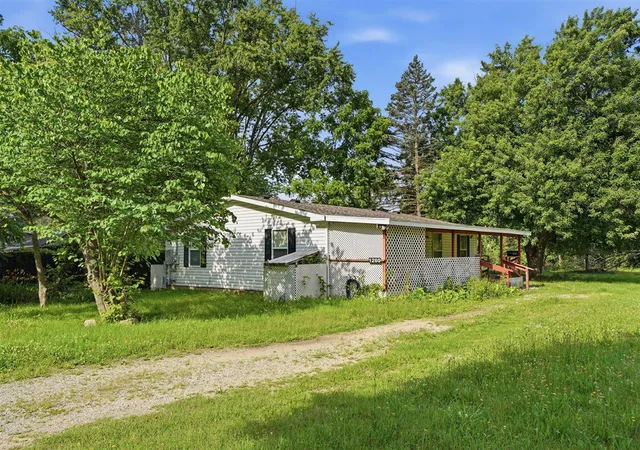 Photo 2 of Sale Pending at 1260 S 13th Street, Niles, MI 49120 | MLS# 70551354 | Listing updated on 2026-08-25