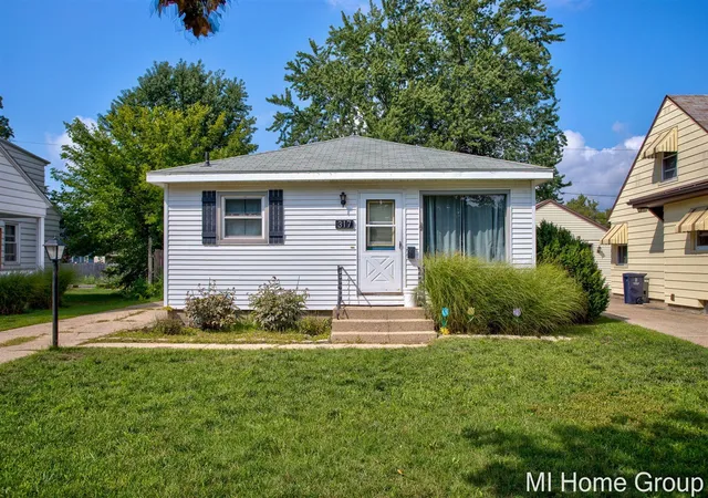 Photo 1 of Single family home for sale at 317 W 28th St, Holland, MI 49423 | MLS# 70555087 | Listing updated on 2026-09-01