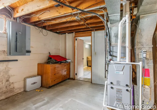 Photo 31 of Single family home for sale at 317 W 28th St, Holland, MI 49423 | MLS# 70555087 | Listing updated on 2026-09-01