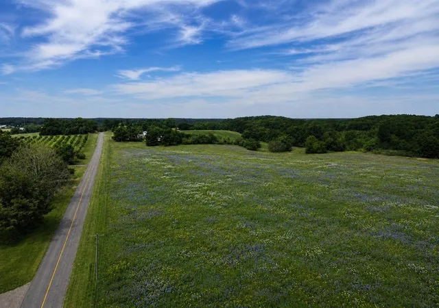 Photo 3 of Sale Pending at 3459 Bessemer Rd, Coloma, MI 49038 | MLS# 70536734 | Listing updated on 2026-09-04