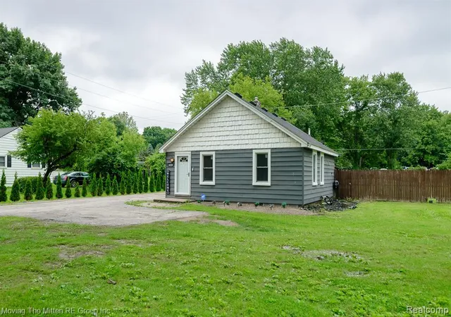 Homes for sale in Belleville, MI | 14220 Martinsville Rd, Belleville, MI 48111 | MLS# 61005539