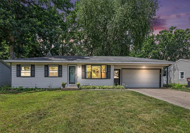 Homes for sale in Grand Rapids, MI | 5535 Pinebrook Ave, Grand Rapids, MI 49548 | MLS# 70544390