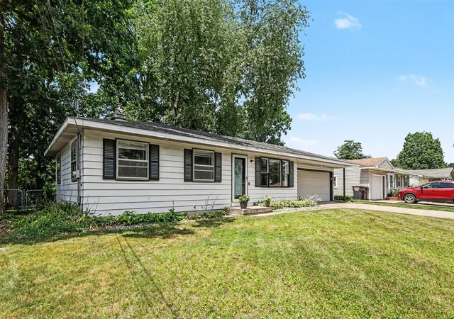 Homes for sale in Grand Rapids, MI | 5535 Pinebrook Ave, Grand Rapids, MI 49548 | MLS# 70544390