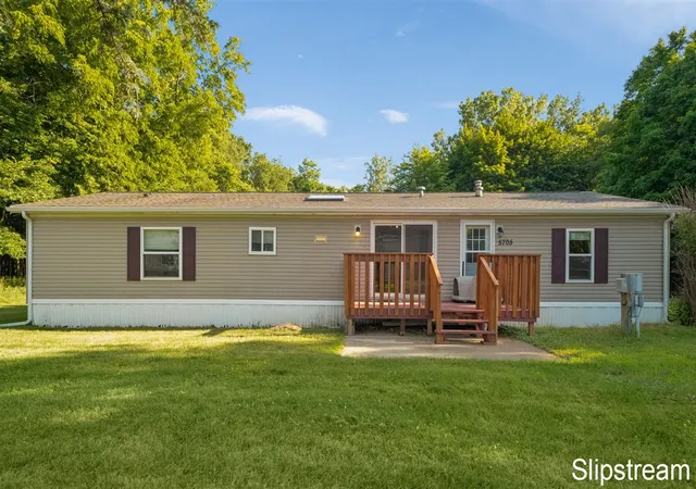 1st image of 5705 E Riverside Dr, Lyons, MI 48851 | MLS# 70546416