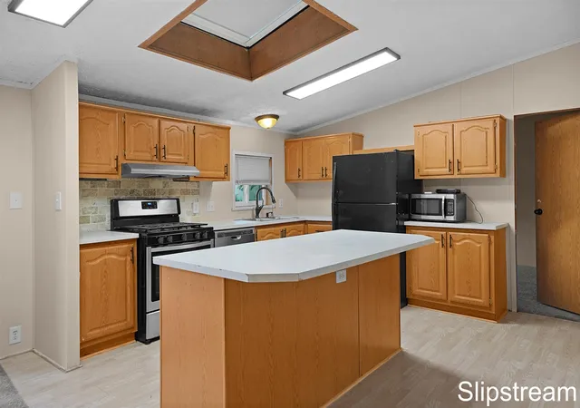 4th image of 5705 E Riverside Dr, Lyons, MI 48851 | MLS# 70546416