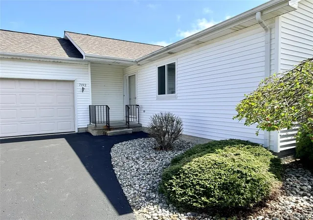 Homes for sale in Goodrich, MI | 7192 Hawthorne Cir, Goodrich, MI 48438 | MLS# 60986786