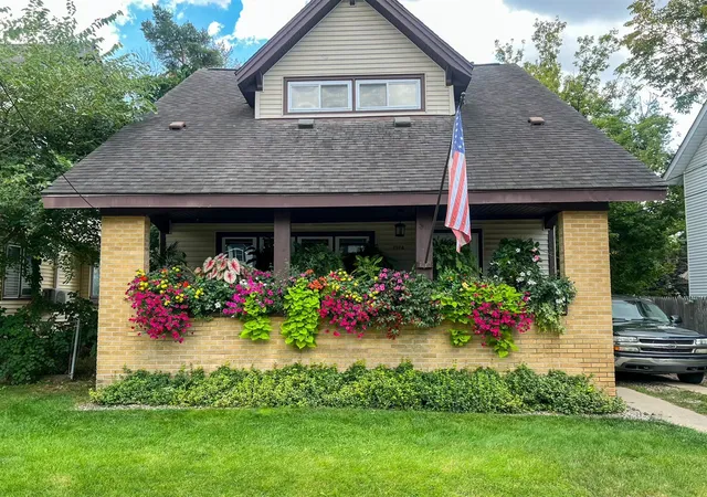 1st image of 1134 Alexander St, Grand Rapids, MI 49507 | MLS# 70499118