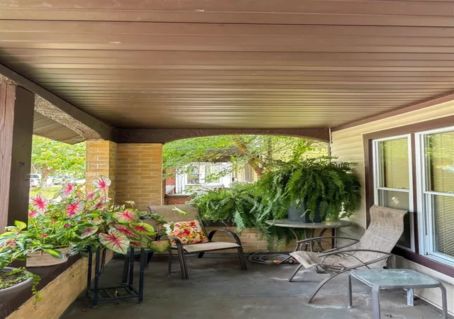 3rd image of 1134 Alexander St, Grand Rapids, MI 49507 | MLS# 70499118