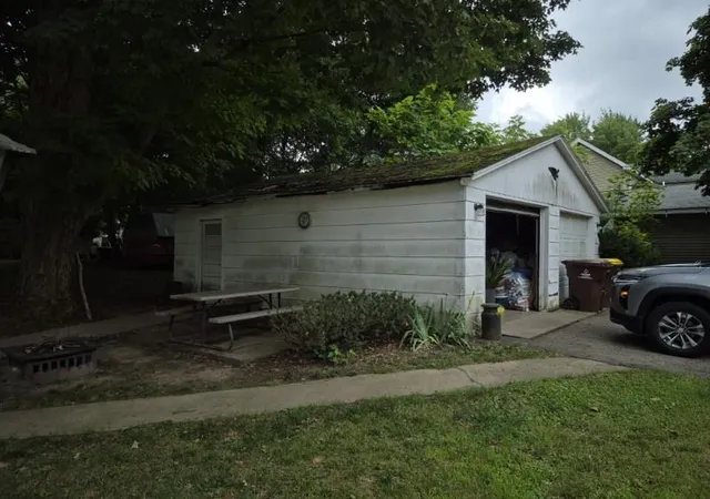 3rd image of 304 S Water St, Stockbridge, MI 49285 | MLS# 50218884