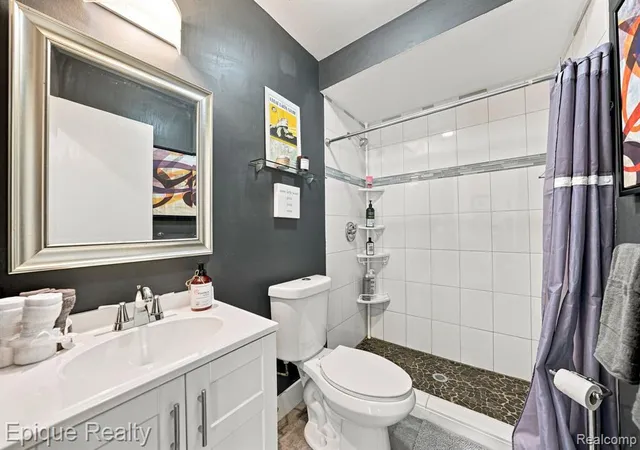 Photo 4 of Single family home for sale at 26925 S River Road, Harrison Twp, MI 48045 | MLS# 61024611 | Listing updated on 2026-09-11
