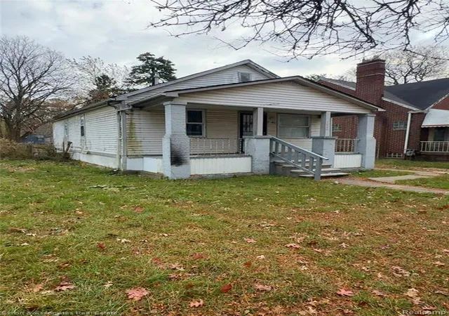 3rd image of 7646 Brace St, Detroit, MI 48228 | MLS# 60972633