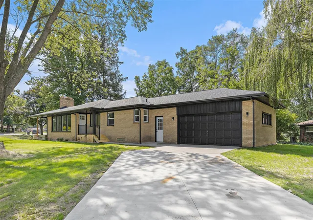Photo 1 of Sale Pending at 4761 Kalamazoo Ave, Grand Rapids, MI 49508 | MLS# 70491501 | Listing updated on 2026-01-16