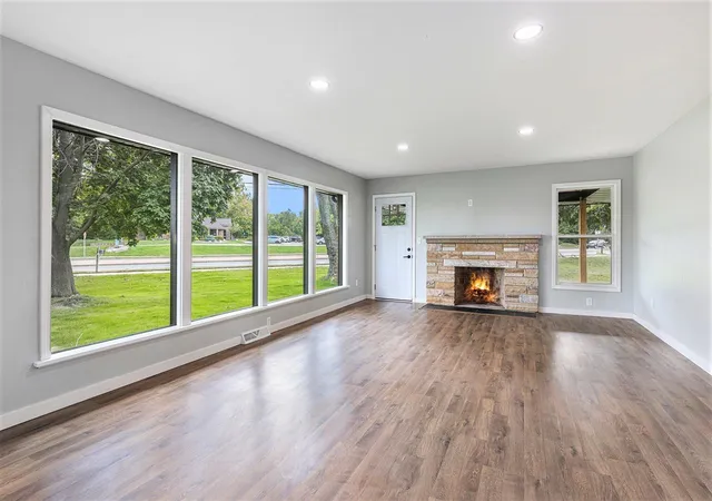 Photo 3 of Sale Pending at 4761 Kalamazoo Ave, Grand Rapids, MI 49508 | MLS# 70491501 | Listing updated on 2026-01-16