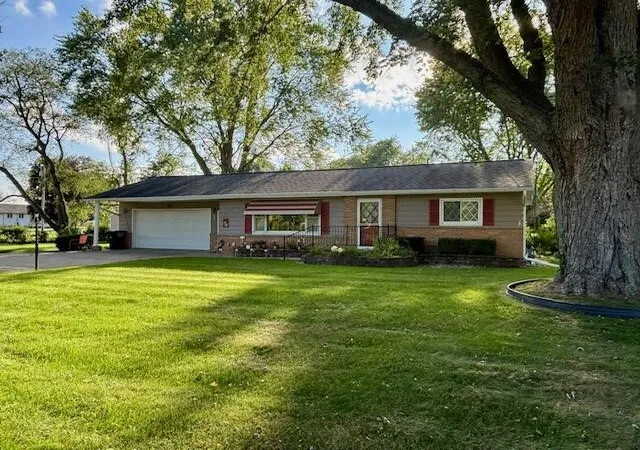 Photo 3 of Sale Pending at 56930 Franklin Dr, Three Rivers, MI 49093 | MLS# 70554950 | Listing updated on 2026-08-31