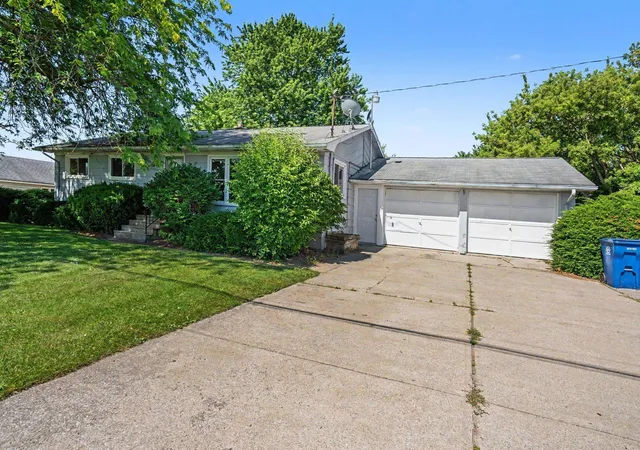 image of 7285 Bay Rd, Saginaw, MI 48640 | MLS# 50219718