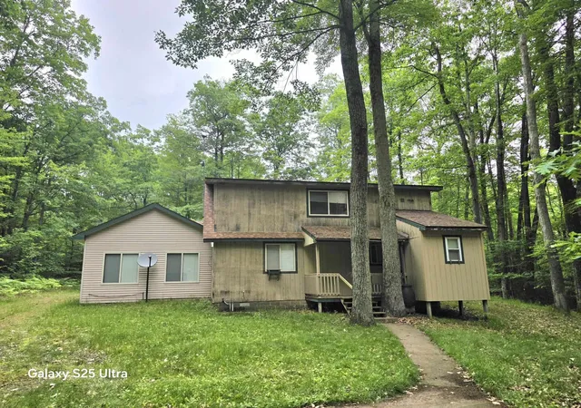 Homes for sale in Gladwin, MI | 10135 Woods Rd, Gladwin, MI 48624 | MLS# 50213344