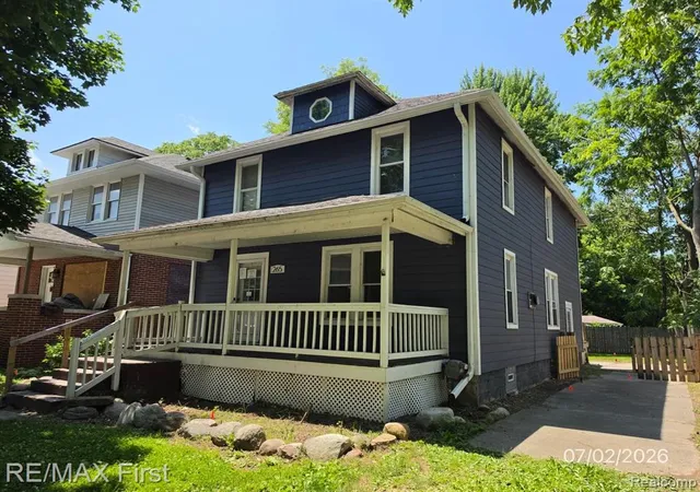 Photo 2 of Sale Pending at 265 North Ave, Mount Clemens, MI 48043 | MLS# 61011938 | Listing updated on 2026-07-27