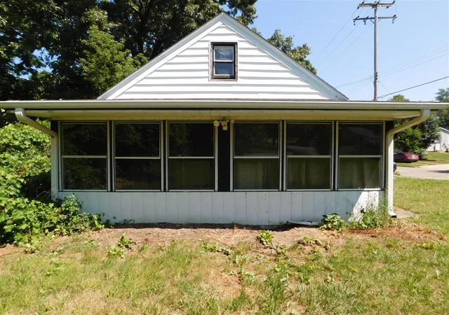 Photo 2 of Sale Pending at 285 Bechman Ave, Battle Creek, MI 49015 | MLS# 70545187 | Listing updated on 2026-08-05