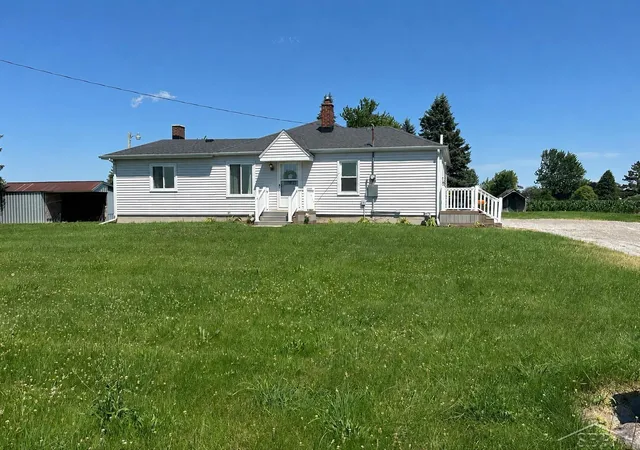 Homes for sale in Buena Vista, MI | 1451 Ruff Rd, Buena Vista, MI 48601 | MLS# 50213895