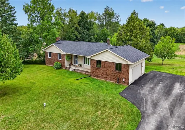 1st image of 6895 Stow Rd, Fowlerville, MI 48836 | MLS# 61022463