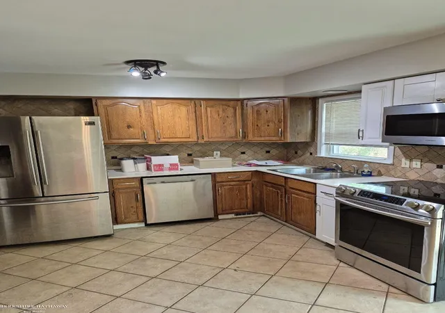 Homes for sale in Saint Clair Shores, MI | 20007 Elizabeth St, Saint Clair Shores, MI 48080 | MLS# 50214185