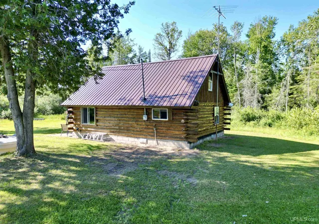 Homes for sale in Rapid River, MI | 8357 School 16Th Rd Rd, Rapid River, MI 49878 | MLS# 50213944