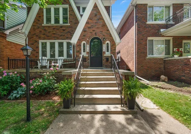 Homes for sale in Grosse Pointe Park, MI | 873-875 Beaconsfield Ave, Grosse Pointe Park, MI 48230 | MLS# 50213842