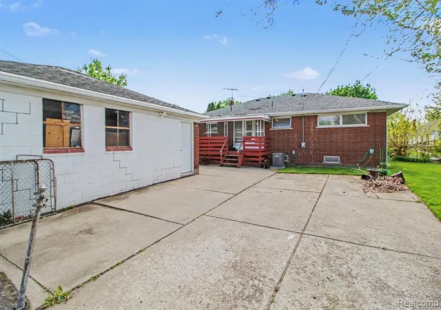 Homes for sale in Melvindale, MI | 17751 Ruth St, Melvindale, MI 48122 | MLS# 60989631
