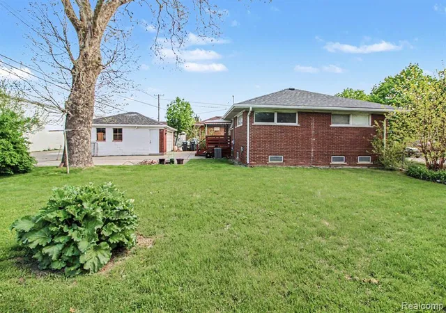 Homes for sale in Melvindale, MI | 17751 Ruth St, Melvindale, MI 48122 | MLS# 60989631