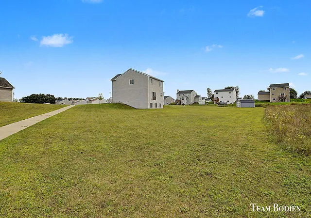 image of 402 Oak Hill Ct, Middleville, MI 49333 | MLS# 70551944