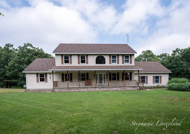 Homes for sale in Whitehall, MI | 1083 W Holton Whitehall Rd, Whitehall, MI 49461 | MLS# 70545213