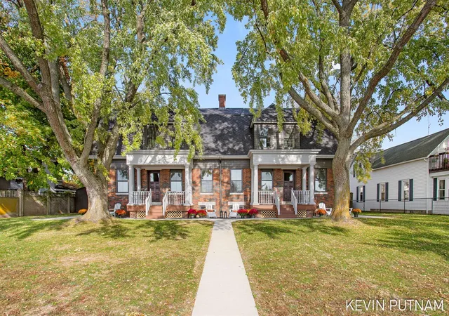 Photo 2 of Single family home for sale at 103 N Pier St, Saint Joseph, MI 49085 | MLS# 70527550 | Listing updated on 2026-08-26