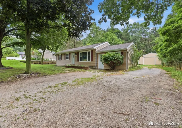 Photo 2 of Single family home for sale at 2014 3 Mile Rd, Grand Rapids, MI 49505 | MLS# 70549926 | Listing updated on 2026-09-18