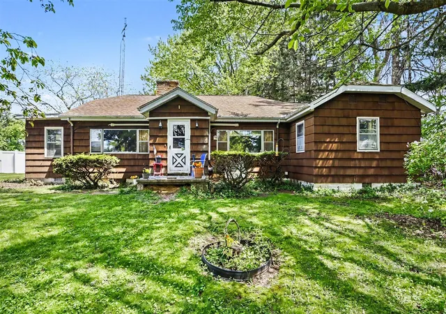 Homes for sale in Saint Joseph, MI | 3633 Lakeshore Dr, Saint Joseph, MI 49085 | MLS# 70530958