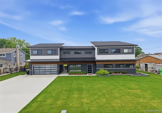 image of 37645 Lakeville St, Harrison Township, MI 48045 | MLS# 60968371